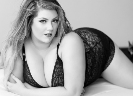 femme pulpeuse lingerie